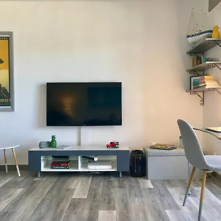 Appartement Ou Studio La Mer & La Plage A Vos Pieds Calvi Calvi  Exterior photo